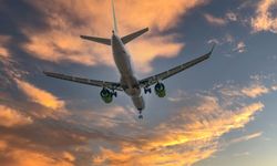 Hava yolu şirketlerinden İsrail uçuşlarını erteliyor
