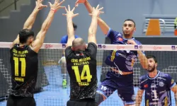 9. TSYD İzmir Voleybol Turnuvası iki karşılaşmayla başladı