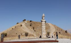 Karakuş Tümülüsü’nün içindeki yapılar görüntüleniyor