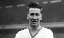 Manchester United'in efsane futbolcusu Bobby Charlton