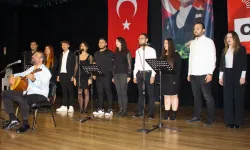 CHP Karşıyaka’da Aşık Veysel’in türküleriyle öğretmenler günü kutlandı