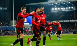 Manchester United, üç puana üç golle uzandı