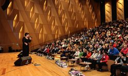 Şükriye Tutkun türküleriyle festivale renk kattı