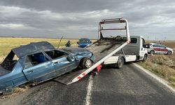 Tarlaya giren otomobilde 3' ü çocuk 6 kişi yaralandı