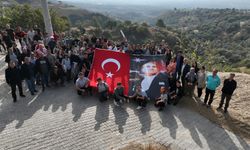 Kiraz’da Ulu Önder Atatürk, doğa yürüyüşü ile anıldı