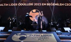 Altın Lider Ödülleri Büyülü Gala Geceleri yıldızlar geçidine sahne oldu