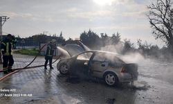 Antakya Karlısu Mahallesi'nde araç yangını kontrol altına alındı