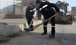 Doğubayazıt sokakları temizleniyor