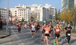Gazi yarı maratonu, 7’den 70’e beğeni topladı