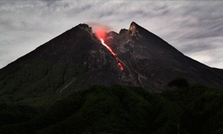 Merapi Yanardağı'nda patlama: 11 dağcı öldü