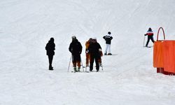 Sarıkamış Kayak Merkezi'nde kayak keyfi