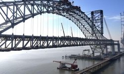 Çin, ayaklar arasında en uzun açıklığa sahip mega köprüyü tamamladı