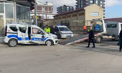 Yolcu otobüsü ile polis aracı çarpıştı