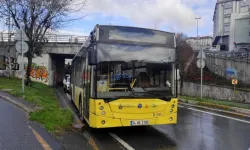 İstanbul’da İETT kazası! Virajı alamayan otobüs duvara çarptı