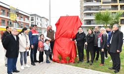 Başkan Gümrükçü Balatçık'ta parkı açtı öğrenci yurdunun müjdesini verdi