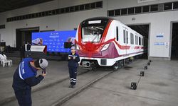 İstanbul Havalimanı Metrosu'nun sürücüsüz yerli tren seti raylara çıkmaya hazır