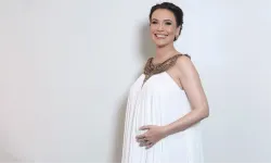 Ünlü oyuncu Songül Öden, ilk bebeğini kucağına aldı