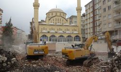 Diyarbakır’da yarım asırlık kütüphanenin yıkımı yapıldı