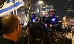 İsrailliler sokaklara döküldü... Polisten sert müdahale