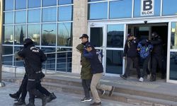 Sibergöz-21 operasyonu kapsamında Uşak'ta yakalanan 10 şüpheli tutuklandı