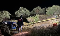 Akhisar'da devrilen traktörün altında kalan sürücü hayatını kaybetti