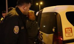 Alkollü sürücü polise çarparak kaçtı