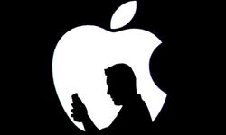 Apple, eski mühendisine dava açtı
