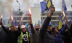 Bosna Hersek'te maden işçileri, maaşları ödenmediği için eylem yaptı