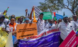 Kenya'da grevdeki sağlık çalışanları gösteri düzenledi