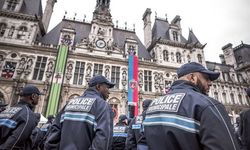 Paris Belediyesi’ne ‘gezi’ baskını