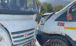 Selendi’de okul servisi kaza yaptı: 9 öğrenci yaralı