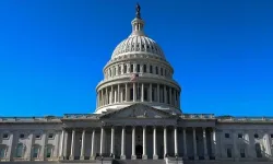 ABD Senatosu, istihbarata "yetkisiz dinleme" imkanı veren tartışmalı tasarının uzatılmasını onayladı