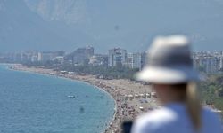 Antalya’da düşen sıcaklık bile mevsim normalleri üzerinde seyrediyor