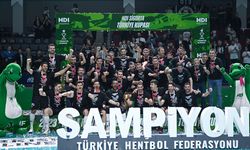 Bakan Bak, Beşiktaş Kulübünü tebrik etti