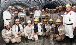 Bakan Bayraktar, Zonguldak'ta madencilerle iftar yaptı