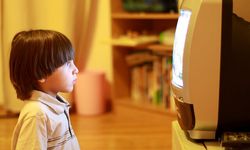 Çocuklara sıfır ekran uyarısı: Dijital cihaz kullanımının sınırları yeniden değerlendiriliyor