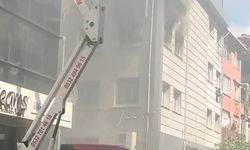 Korkutan iş yeri yangını: Tekstil makineleri alev aldı