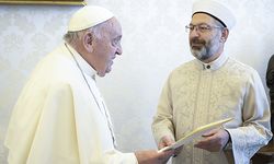 Diyanet İşleri Başkanı Erbaş, Vatikan'da Papa Franciscus ile görüştü