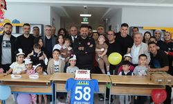 Sivasspor'da teknik direktör Uygun ve futbolcular hastanede çocukları ziyaret etti