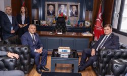 Büyükşehir Başkanı Tugay, MHP İl Başkanı Şahin'i ziyaret etti