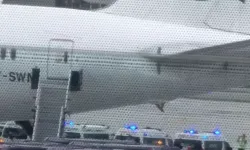 Uçakta şiddetli türbülans sonucu 1 yolcu öldü, en az 30 kişi yaralandı