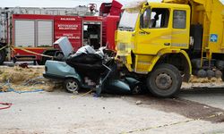 Balıkesir- İzmir yolunda feci kaza: 3 ölü, 1 yaralı
