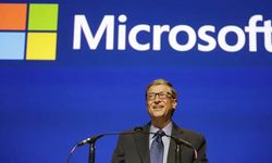Bill Gates, Microsoft'u şirkette bir pozisyonu olmadan yönetiyor
