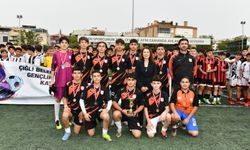 Çiğli’de futbol turnuvası bitti; kazanan dostluk oldu