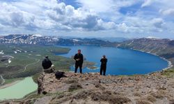 Dünyanın ikinci büyük krateri olan Nemrut, zirveden görüntülendi