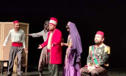 Efeler'de 'Hamdi'nin İşleri Orta Oyunu' tiyatroseverlerle buluşacak
