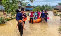 Endonezya'da sel ve heyelan faciasında 15 kişi hayatını kaybetti