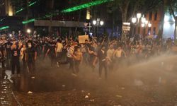 Gürcistan'daki hükümet karşıtı gösterilerde 63 kişi gözaltına alındı