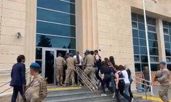 İzmir'deki dolandırıcılık operasyonunda 2 tutuklama