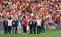 Göztepe'de eski kulüp başkanı Mehmet Sepil'e onursal başkanlık unvanı verildi